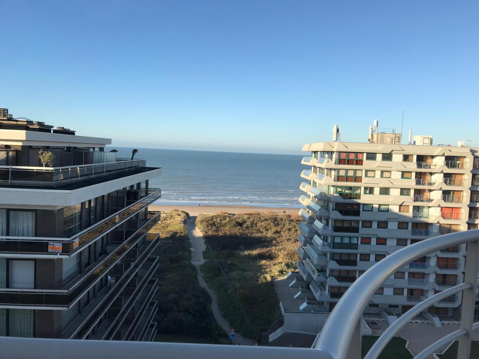 Duplex Penthouse Super Zeezicht Apartment De Panne Bagian luar foto